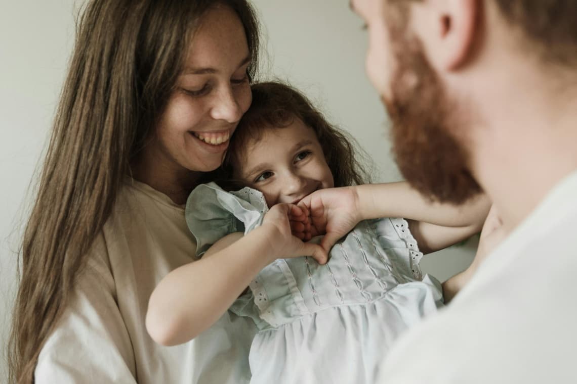 8 abordări noi în parenting pe care le poți aplica atunci când metodele tradiționale nu funcționează în relația cu copilul