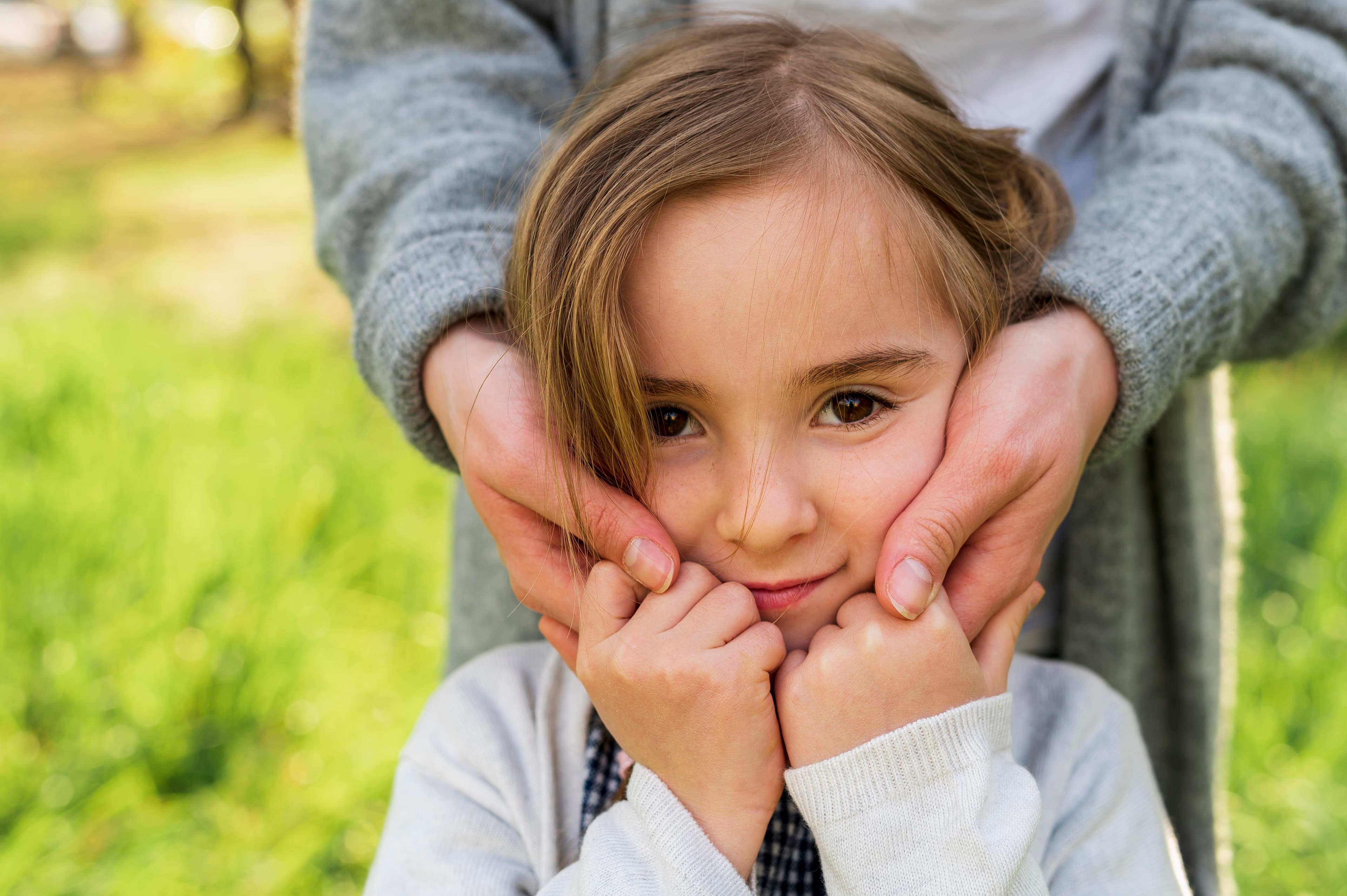 Abilitatea pe care 99% dintre părinți nu o dezvoltă la timp și care îi ajută pe copii să facă față stresului, eșecurilor și momentelor dificile