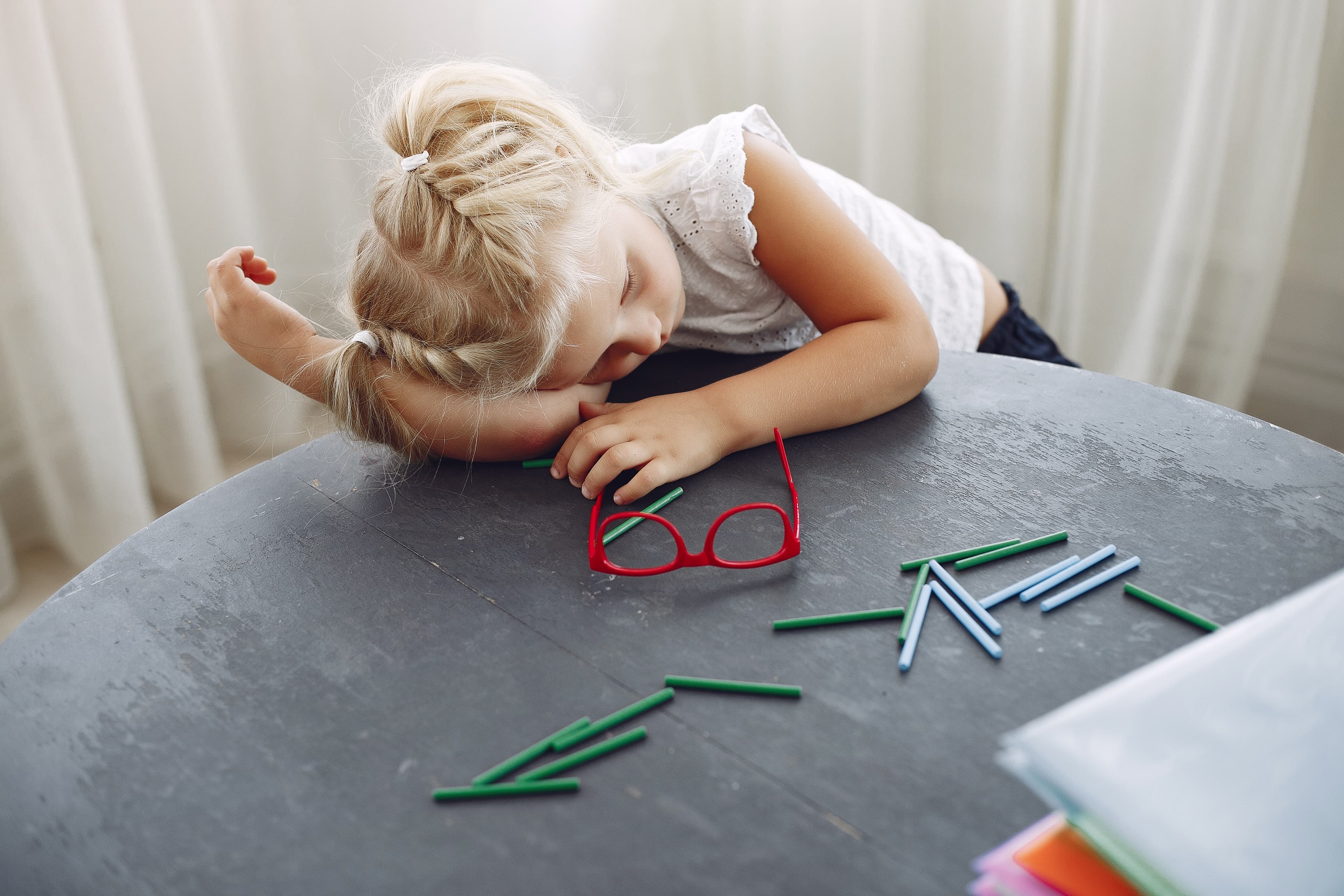 Psihoterapeut și doctor în educație: „Nu orice copil neliniștit are ADHD”